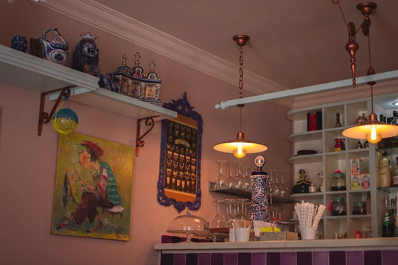 Magi Cafetería Bar - Carino