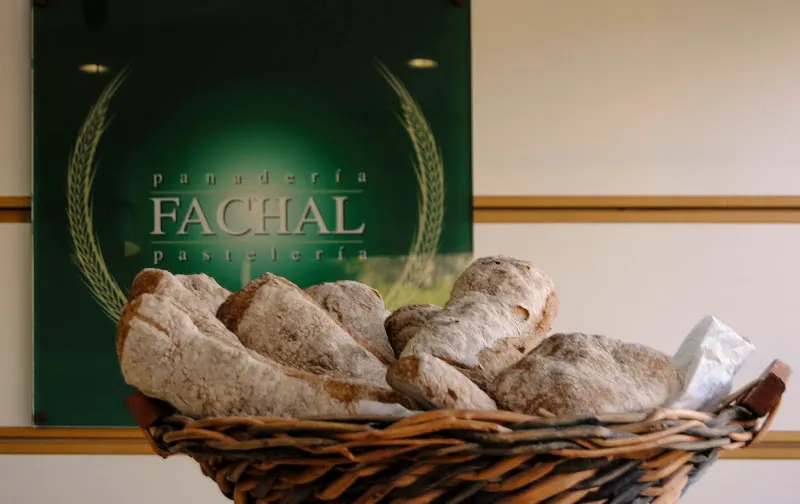 Panadería FACHAL Pastelería - Vedra