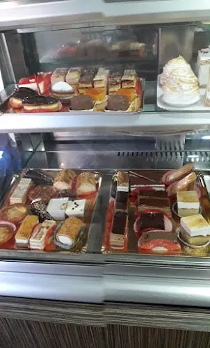 Antojicos By La Roja - Catral