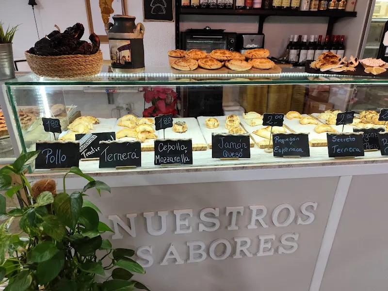 NUESTROS SABORES Panadería•especias•empanadas.