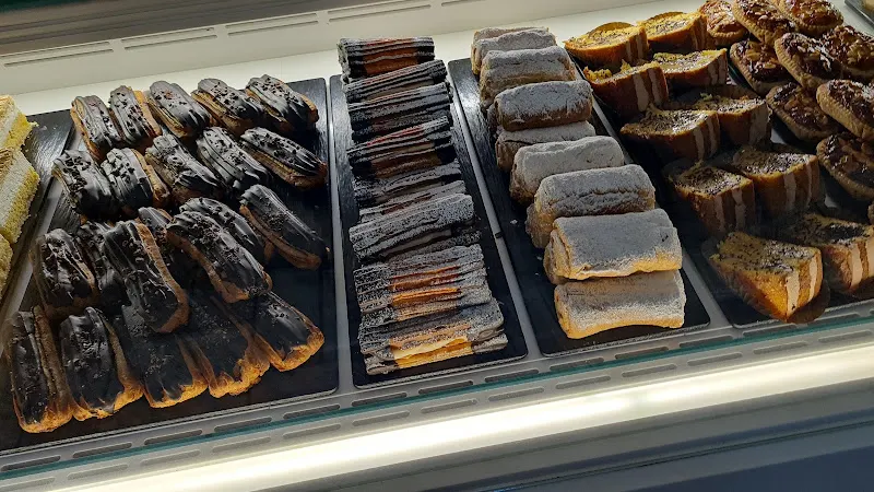 Confitería y Pastelería Aramo Argüelles - Lena