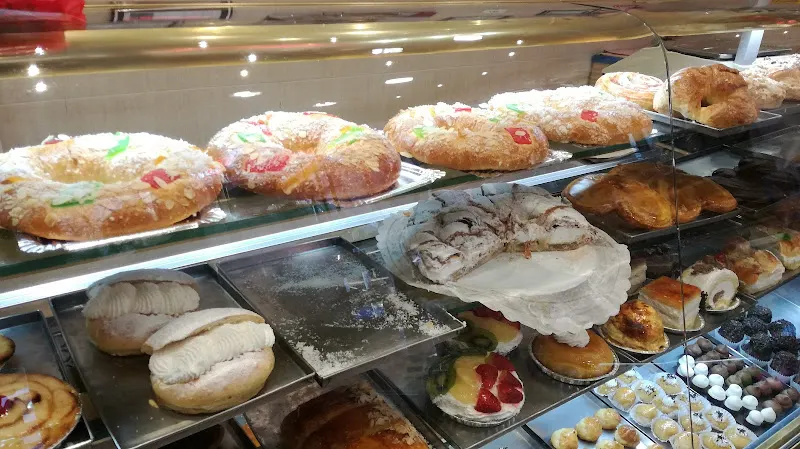 Bombonería pastelería Royfra