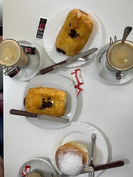 Cafetería-Pastelería-Heladería Chicos's - Piedralaves
