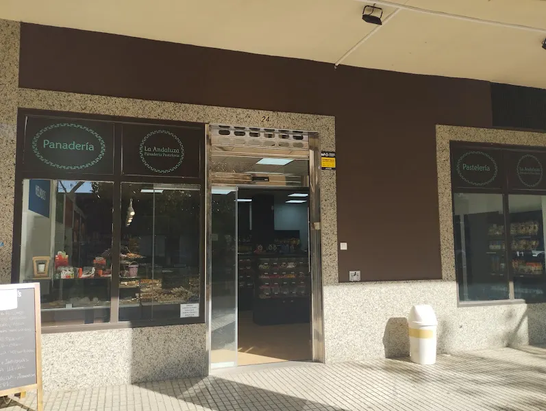 La Andaluza Panadería Pastelería - Panadería en Badajoz - foto 2