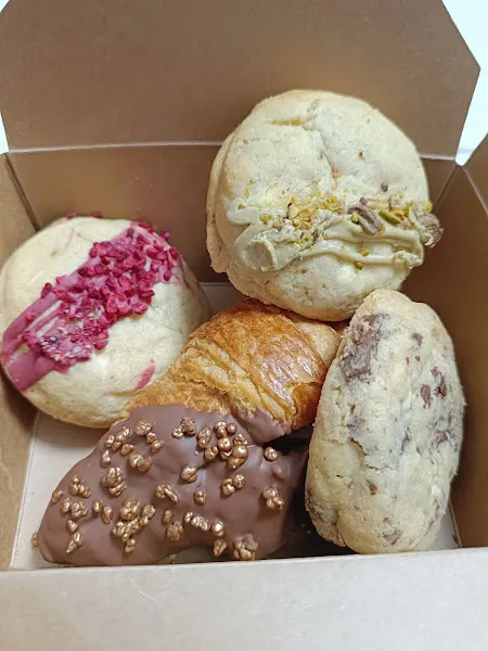 Andrew's Bakery