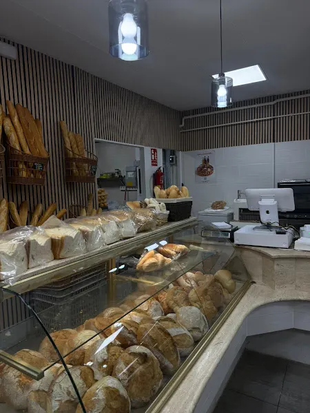 FORN DE PA CALAVIA - Castellbisbal