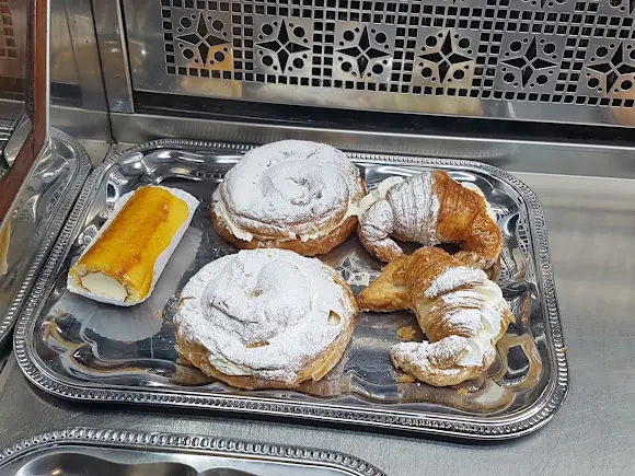Pastelería César - Pastelería y Cafetería en Barcelona - Barcelona