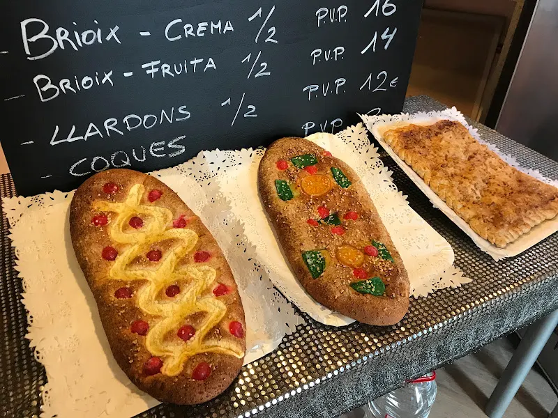 Forn Vell Taller de pan, Bollería y Chocolate