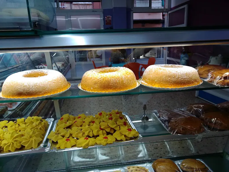 PASTELERÍA Y REPOSTERÍA MEDINA