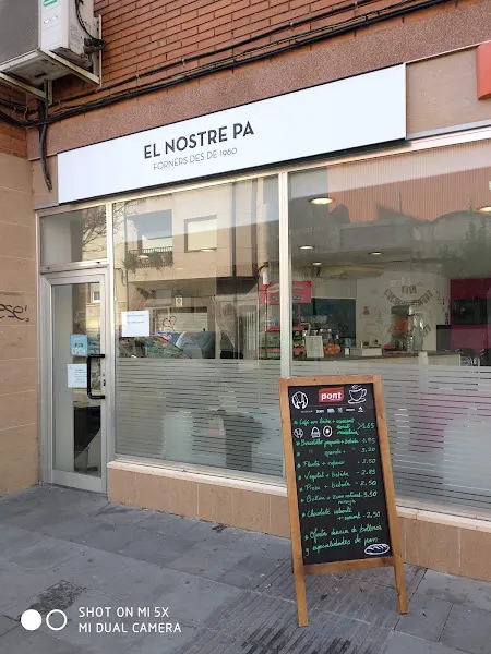 El Nostre Pa - Panadería en Sant Adrià de Besòs - foto 2