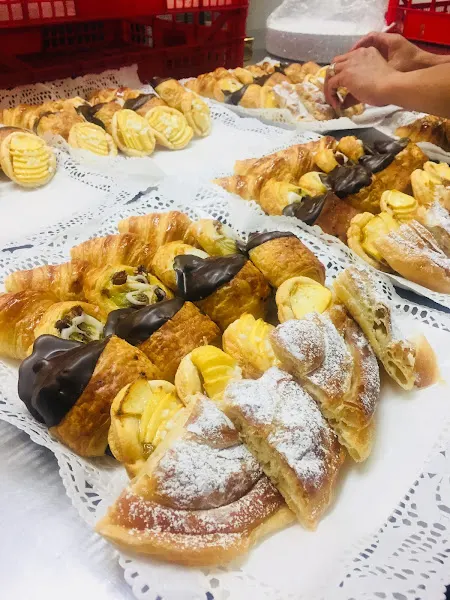 ANNICK DESSERTS - LA FRANCESA PASTISSERIA - L'Hospitalet de Llobregat