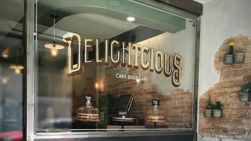Delightcious Cake Shop Cafè pastisseria, pastissos per encàrrec i esmorzars - Terrassa