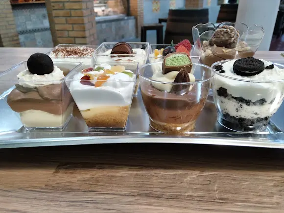Rafael tartas y mas - Pastelería en San Roque