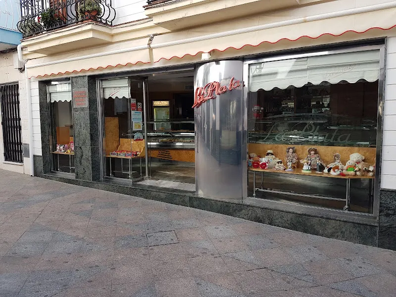 La Plata - Pastelería en Barrios (Los) - foto 2