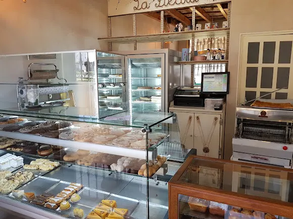 Pastelería La Piedra