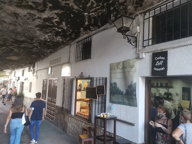 Dulces LyR - Pastelería en Setenil de las Bodegas - foto 2