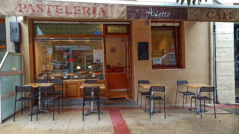 Pastelería Asuetto - Pastelería en Castro-Urdiales - foto 2