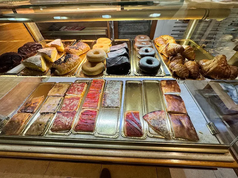Panadería Bollería Artiga S. P. C. - Cervera del Maestre
