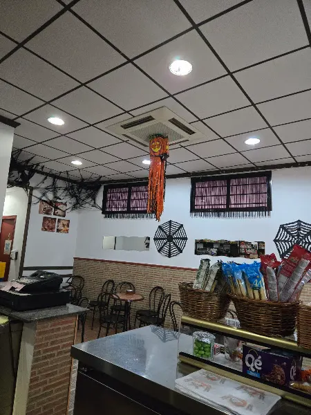 Forn De Pa I Pastisseria Café Amics - Castellón de la Plana