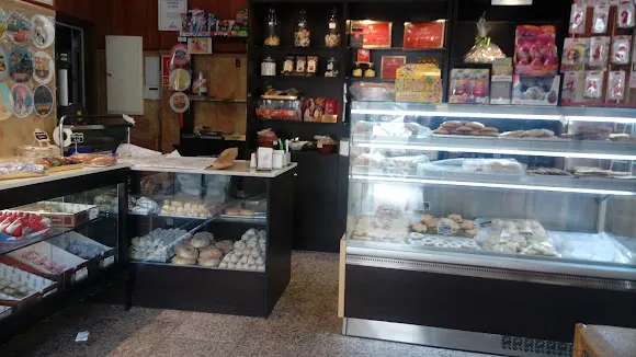 PASTELERÍA Martín de la Leona.