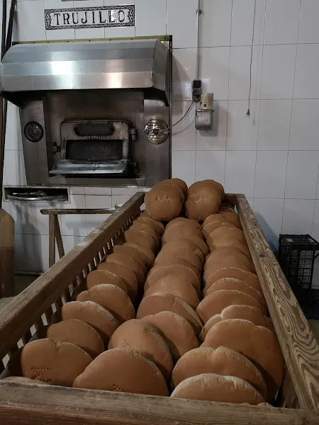 Panadería Hermanos Trujillo - Calzada de Calatrava