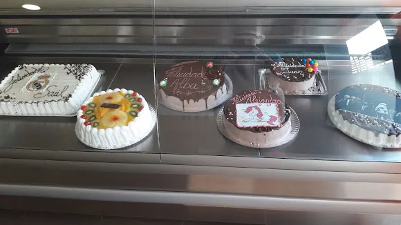 Cafetería Más Dulce Que Salado