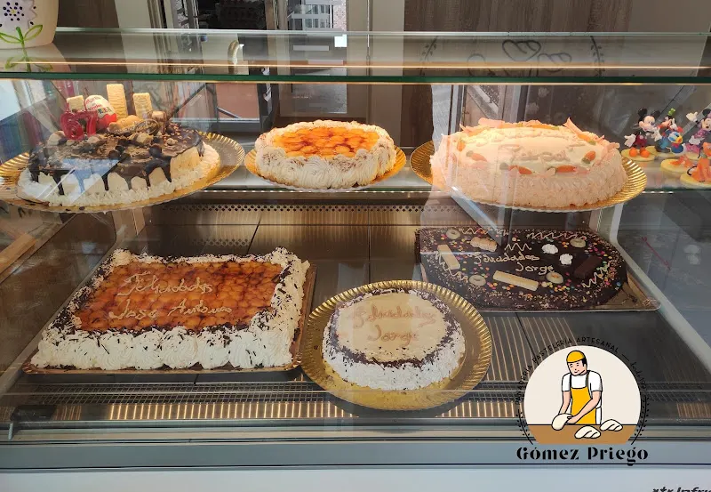 Panadería Pastelería Artesanal Gómez Priego - Dona Mencia