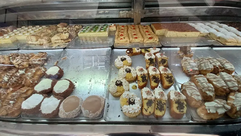 Pastelería Las Delicias S L L - Cuenca