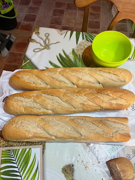 Crema Y Chocolate Panaderia Pasteleria - Panadería en Atarfe - foto 2