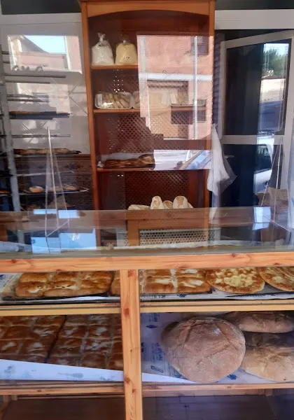 Panadería Purullena, La Artesana.