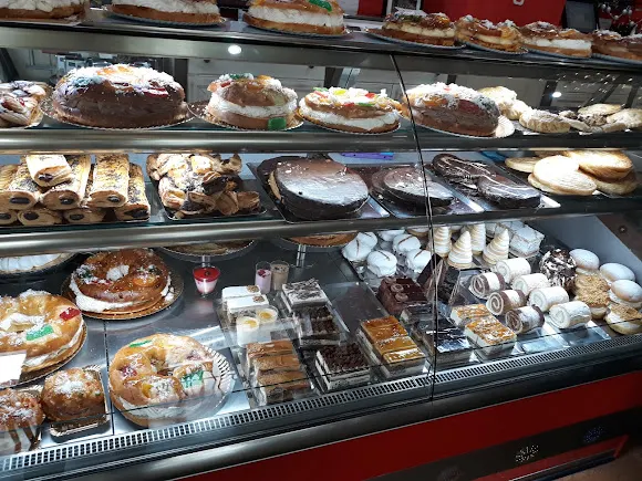 Bellavista Pasteleria & Heladeria - Huetor Vega