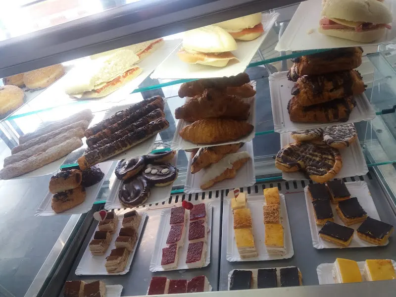 Churreria Cafeteria El Paso - Panadería en Purullena