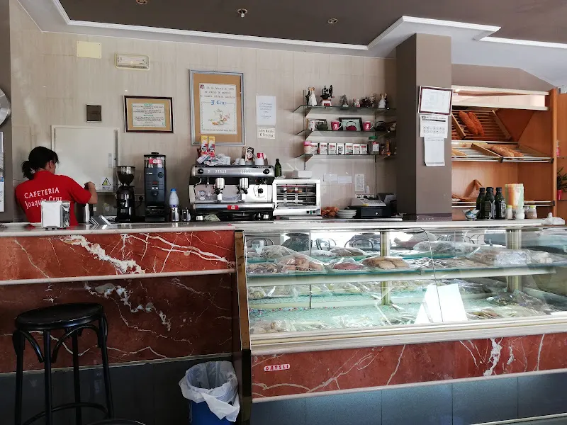 PANADERÍA-PASTELERÍA JOAQUÍN CRUZ