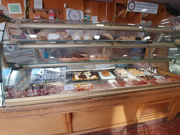 Panadería Confitería Molino