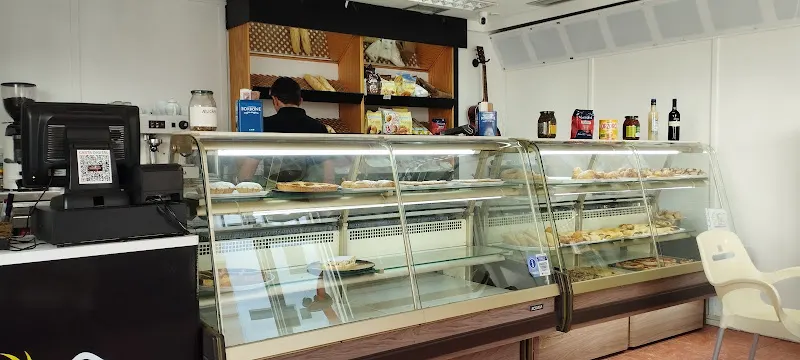 Panadería Cafetería Pastelería El Goloson - Panadería en Puerto del Rosario - foto 2