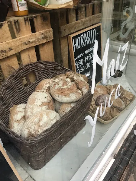 León The Baker