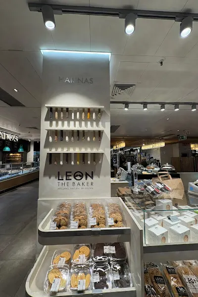 LEON THE BAKER
