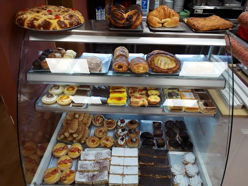 Pastelería Casa Do Muiñeiro - Pastelería en Meira