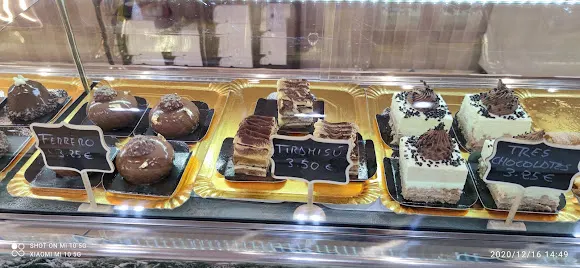 Agarimo Coffee & Cakes. Pet Friendly. - Foz