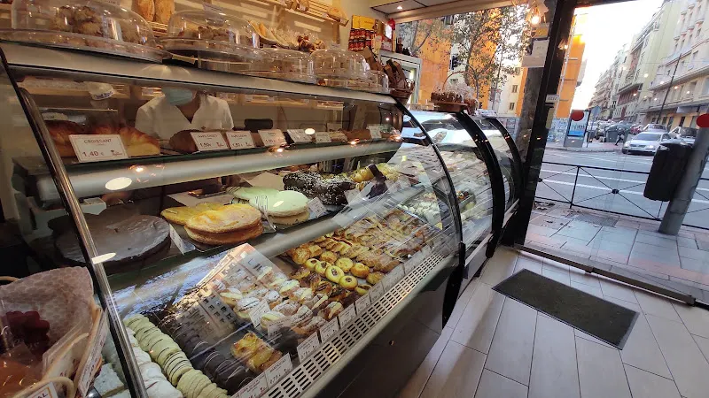 Los Reyunos. Pastelerías, Panaderías, Cafeterías - Sucursal Urquijo