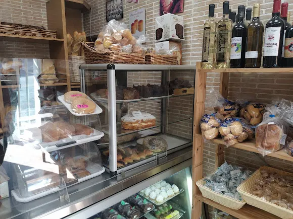 Panaderia Pasteleria Delicias - Torres de la Alameda