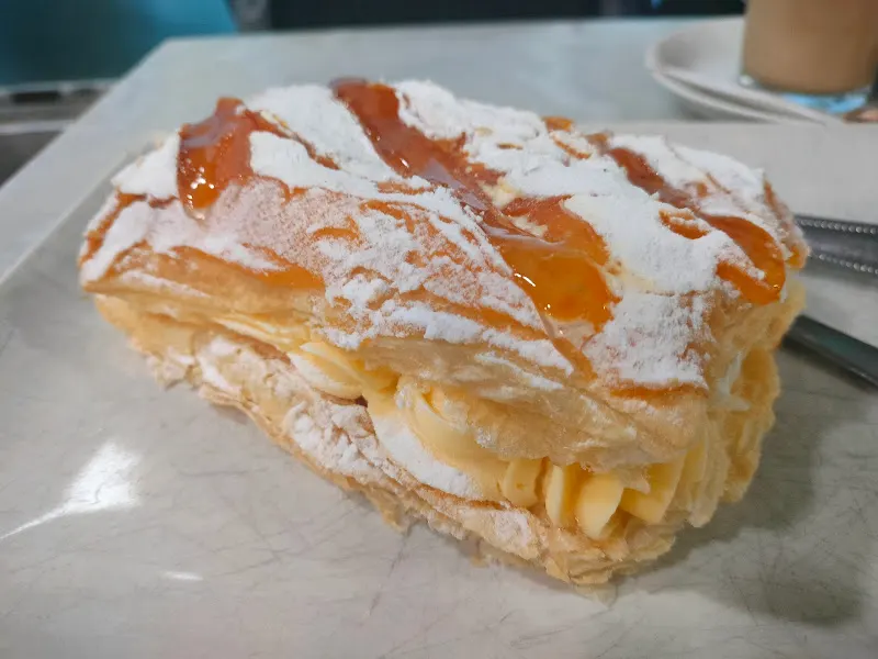 Leal & Leal Boutique De Pan Pastelería Bombonería - Velilla de San Antonio