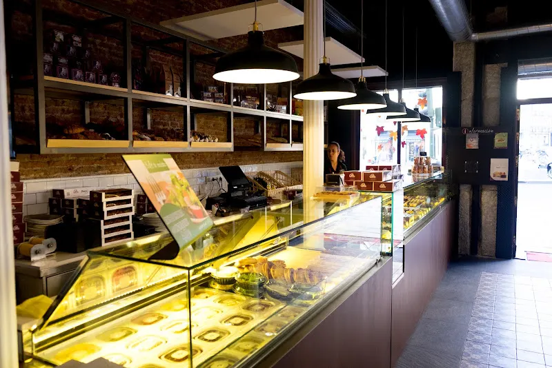 Viena Capellanes