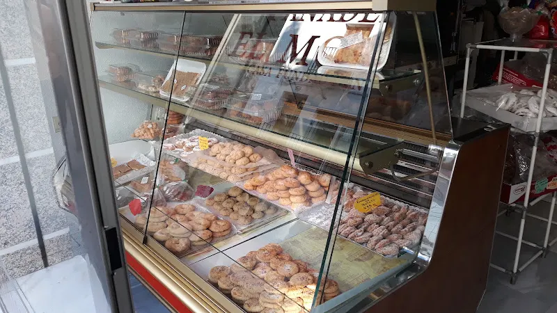 Panaderia Y Pasteleria Hnos. Diaz Begerra