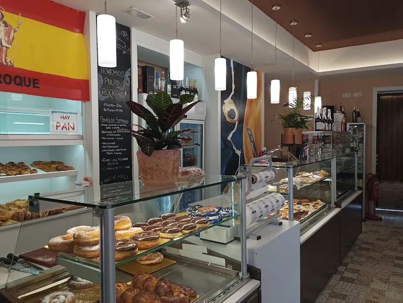Confiteria Pasteleria La Bombonera / Ceuti - Ceuti