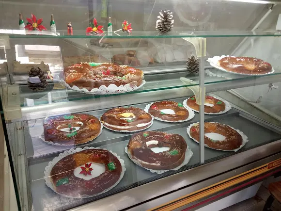 Panadería Confitería El Paseo
