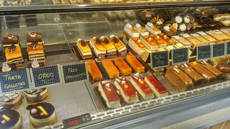 PANADERÍA-PASTELERÍA-CAFETERÍA LA PURÍSIMA - Fortuna