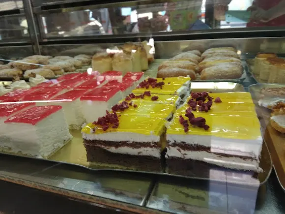 Lázaro Amor Lorenzo (Panadería y Pastelería) - Bullas
