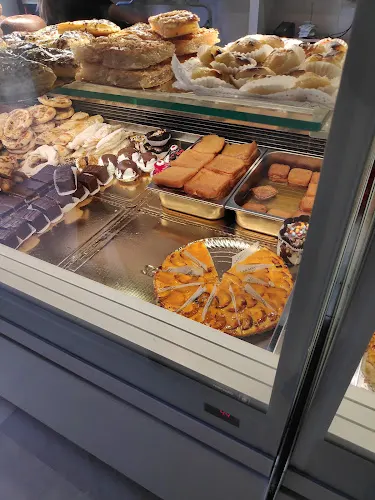 Pastelería Las Melonas, S.C. VACACIONES HASTA 16 SEPTIEMBRE - La Puebla del Rio
