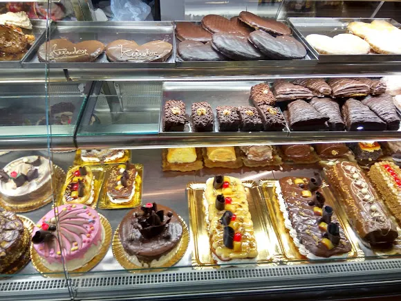 Segovia Pastelería Confitería Salón de té - Utrera